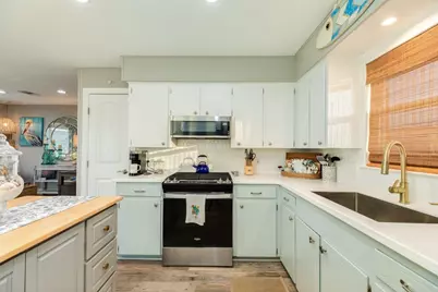 621 Warsaw Street, Bayou Vista, TX 77563 - Photo 32