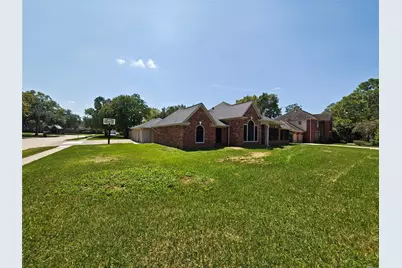 1301 Blueberry Lane, Friendswood, TX 77546 - Photo 16