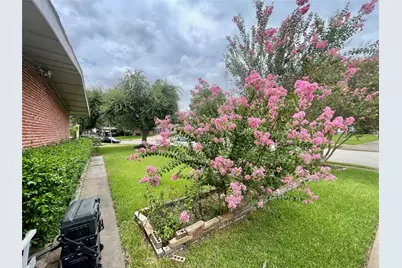 6609 Scribner Road, Houston, TX 77074 - Photo 10
