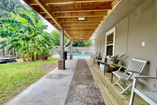 6609 Scribner Rd, Houston, TX 77074 - Photo 16