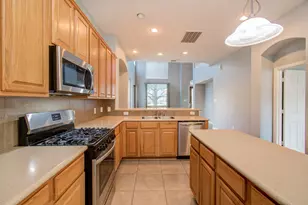 9106 Sunlight Oak Ln, Houston, TX 77070 - Photo 10