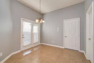9106 Sunlight Oak Ln, Houston, TX 77070 - Photo 14
