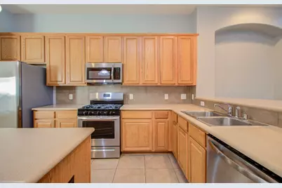 9106 Sunlight Oak Lane, Houston, TX 77070 - Photo 8