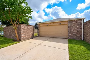 9231 Homeland Dr, Houston, TX 77083 - Photo 2
