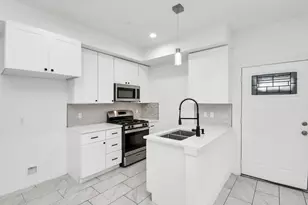 9003 Prairie View Dr, Houston, TX 77088 - Photo 10