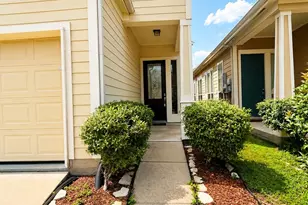 14930 Tuttle Point Dr, Houston, TX 77082 - Photo 2