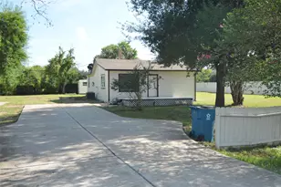 3111 2nd St, Brookshire, TX 77423 - Photo 2