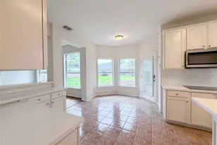 1605 Country Club Dr, Friendswood, TX 77546 - Photo 8