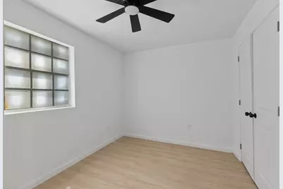 6840 Fairway Drive #14, Houston, TX 77087 - Photo 16