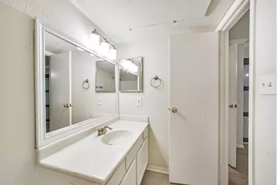 5917 Fairdale Lane #10, Houston, TX 77057 - Photo 8