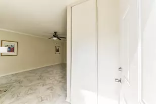5917 Fairdale Ln, Houston, TX 77057 - Photo 32