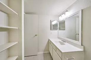 5917 Fairdale Ln, Houston, TX 77057 - Photo 32