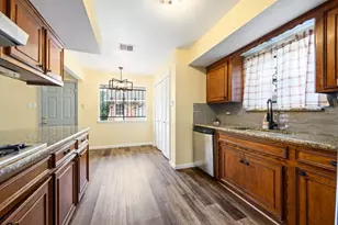 4910 Teton St, Houston, TX 77033 - Photo 10