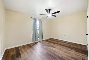 4910 Teton St, Houston, TX 77033 - Photo 22