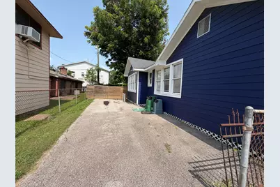 9405 Ashville Drive, Houston, TX 77051 - Photo 4