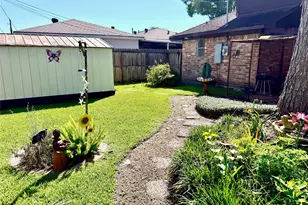 13014 N Venice Ln, Stafford, TX 77477 - Photo 18