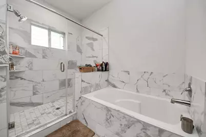 9448 Kerrwood Lane, Houston, TX 77080 - Photo 18