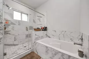 9448 Kerrwood Ln, Houston, TX 77080 - Photo 18