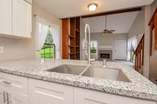 6217 Ludington Dr, Houston, TX 77035 - Photo 6