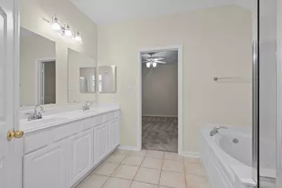 142 W Burberry Circle, The Woodlands, TX 77384 - Photo 30