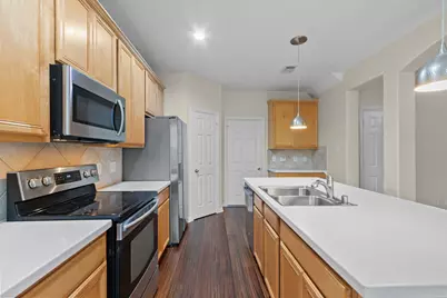 142 W Burberry Circle, The Woodlands, TX 77384 - Photo 14