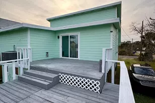 1031 15th St, Dickinson, TX 77539 - Photo 50