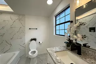 1031 15th St, Dickinson, TX 77539 - Photo 18