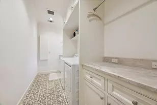 28 E Broad Oaks Dr, Houston, TX 77056 - Photo 24