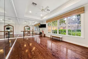 28 E Broad Oaks Dr, Houston, TX 77056 - Photo 20