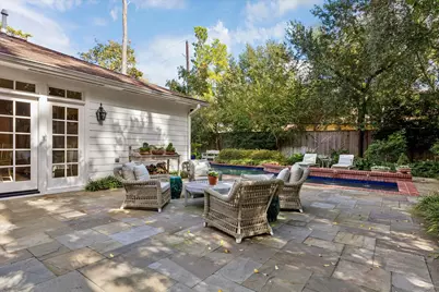 28 E Broad Oaks Drive, Houston, TX 77056 - Photo 36