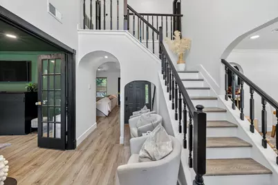 129 N Rainbow Ridge Circle, The Woodlands, TX 77381 - Photo 10