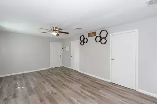 402 W Camp St, Brazoria, TX 77422 - Photo 14