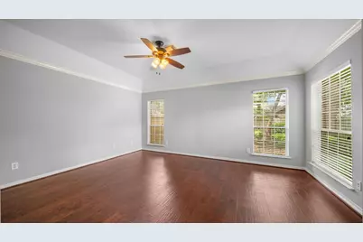 58 W Sienna Place, The Woodlands, TX 77382 - Photo 12