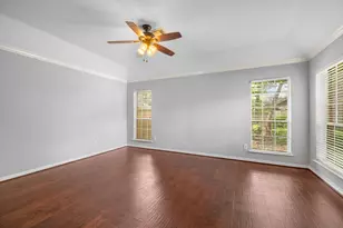 58 W Sienna Pl, The Woodlands, TX 77382 - Photo 12