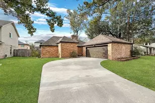 22915 River Birch Dr, Tomball, TX 77375 - Photo 2