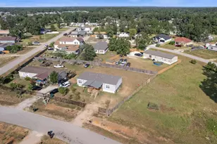 421 Bower Ln, Conroe, TX 77303 - Photo 8