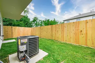 783 Fortune St, Houston, TX 77088 - Photo 32