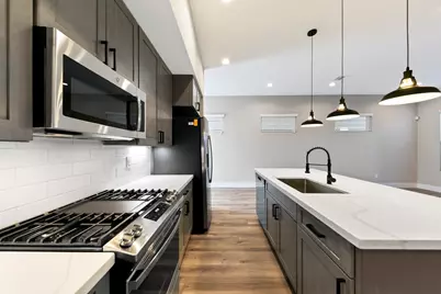 5214 Pinemont Creek Lane, Houston, TX 77018 - Photo 12