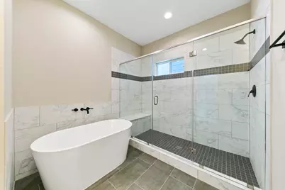 5214 Pinemont Creek Lane, Houston, TX 77018 - Photo 22