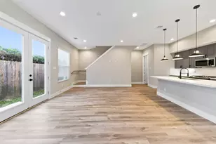 5214 Pinemont Creek Ln, Houston, TX 77018 - Photo 8