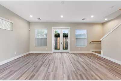 5214 Pinemont Creek Lane, Houston, TX 77018 - Photo 14