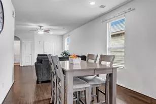 9830 Yanet Grove Ln, Houston, TX 77044 - Photo 8