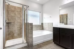 9830 Yanet Grove Ln, Houston, TX 77044 - Photo 16