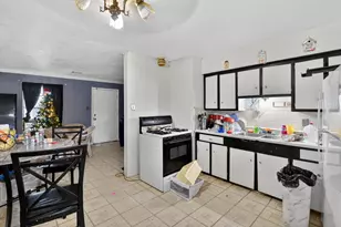 17002 Woodacre Dr, Houston, TX 77049 - Photo 4