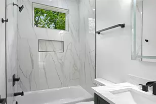 1313 Knight Sret St, Houston, TX 77022 - Photo 12