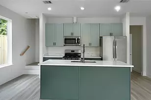 1313 Knight Sret St, Houston, TX 77022 - Photo 2