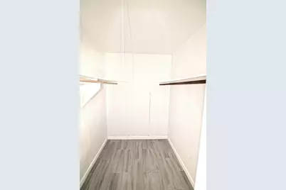 9211 Blankenship Drive, Houston, TX 77080 - Photo 10