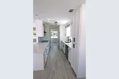 9211 Blankenship Drive, Houston, TX 77080 - Photo 6