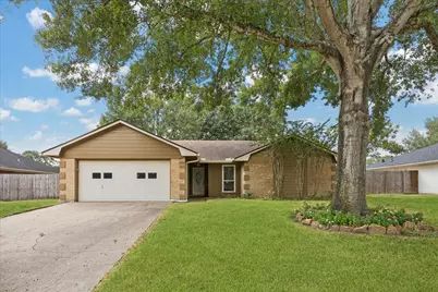 1407 Quail Hollow, Sealy, TX 77474 - Photo 1