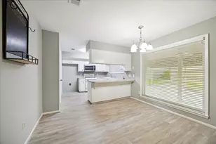 1407 Quail Hollow, Sealy, TX 77474 - Photo 6